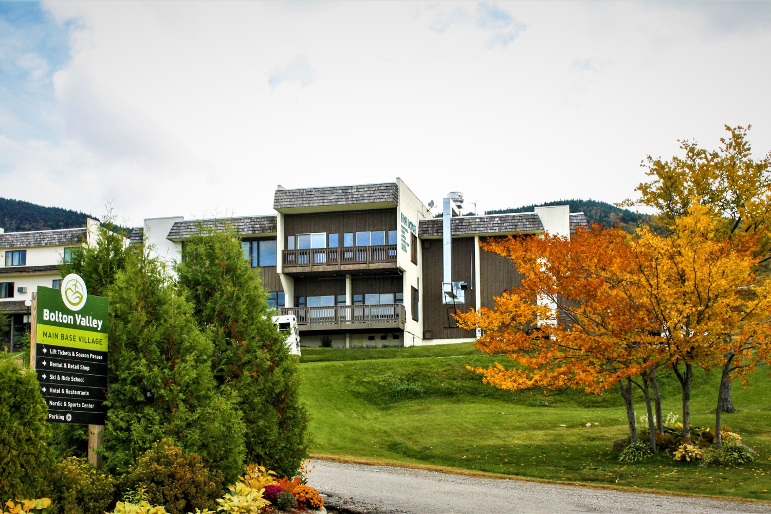 Bolton Valley Lodge in the fall